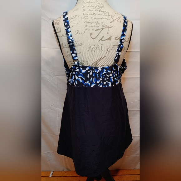PERONA Women's Plus Size Shaping Floral Blue One Piece Swim Dress Size 20W NWOT - Picture 3 of 11